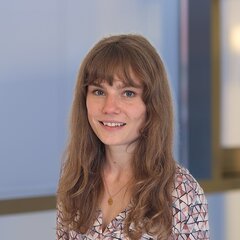 Bild frau meinhardt